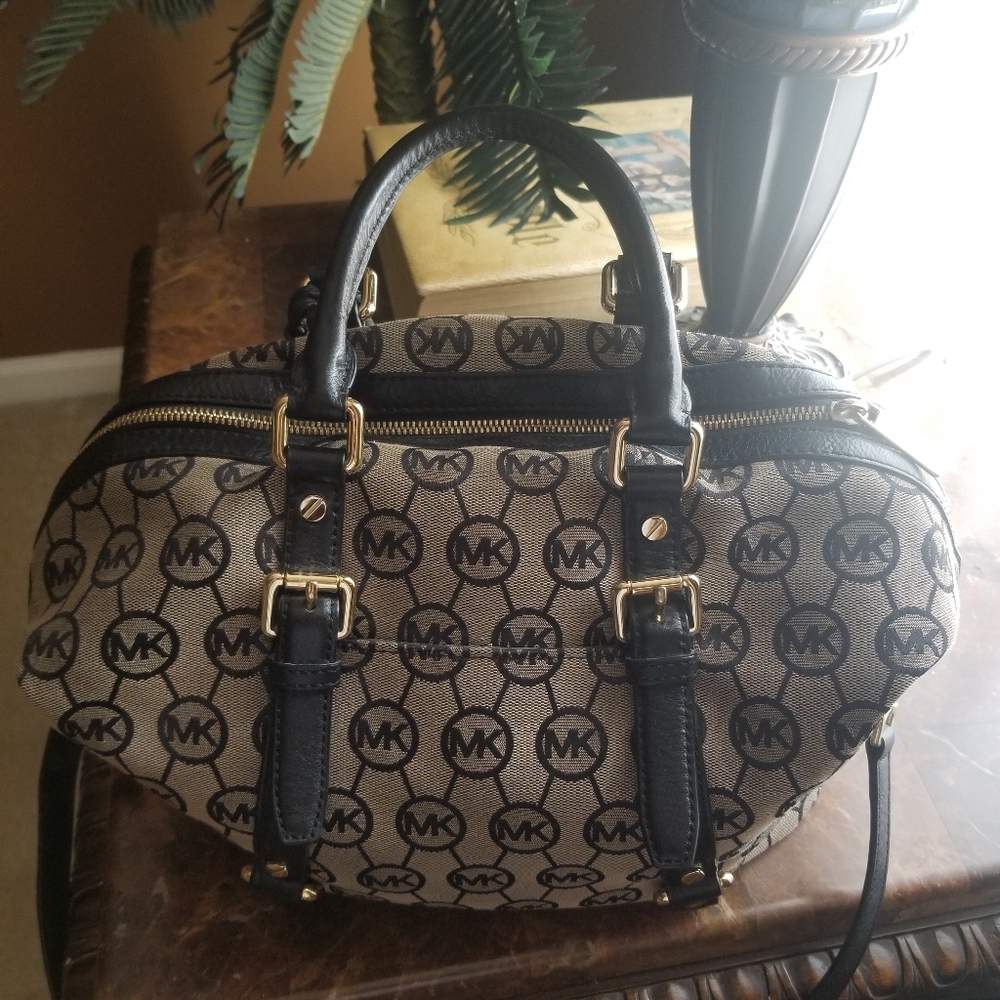 Michael Kors purse